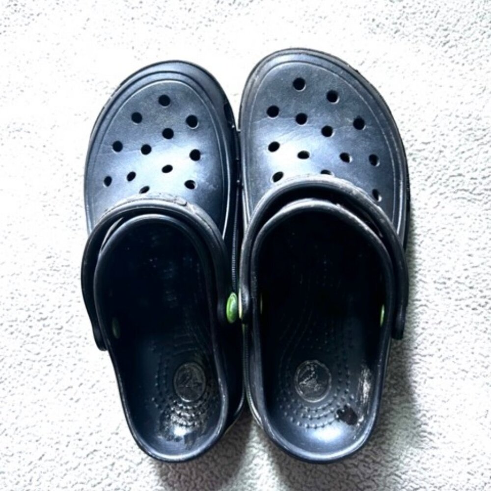 Well loved kids Crocs